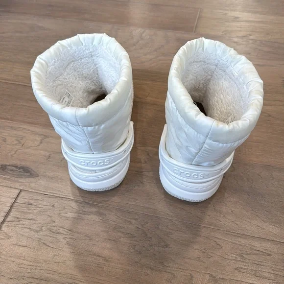 CROCS Classic Lined Neo Puff Womens Boots Size 7 - Picture 6 of 8